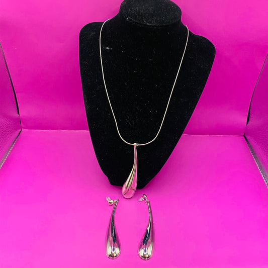 Large Teardrop Silver