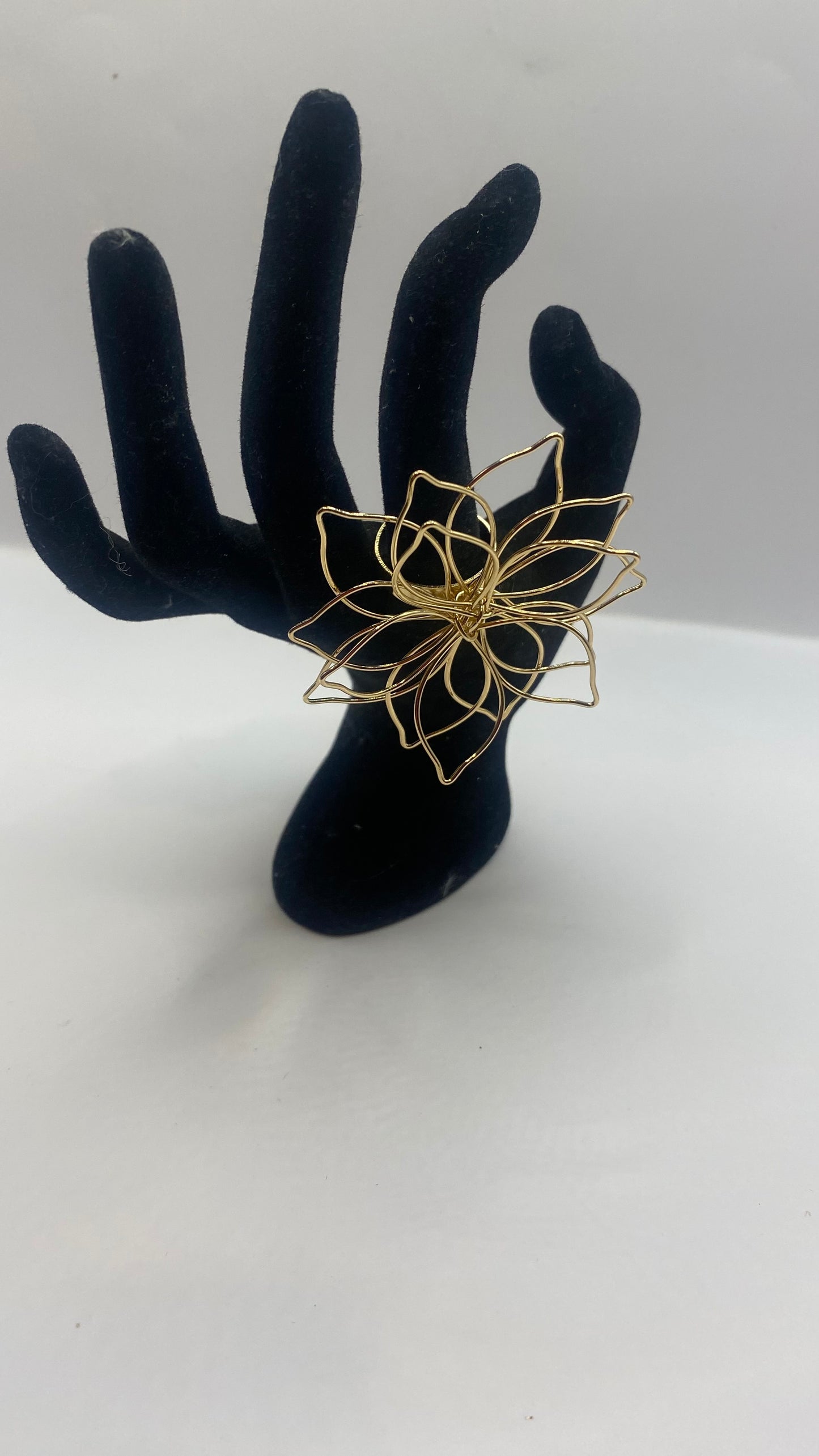 EXTRAVAGANT FLOWER