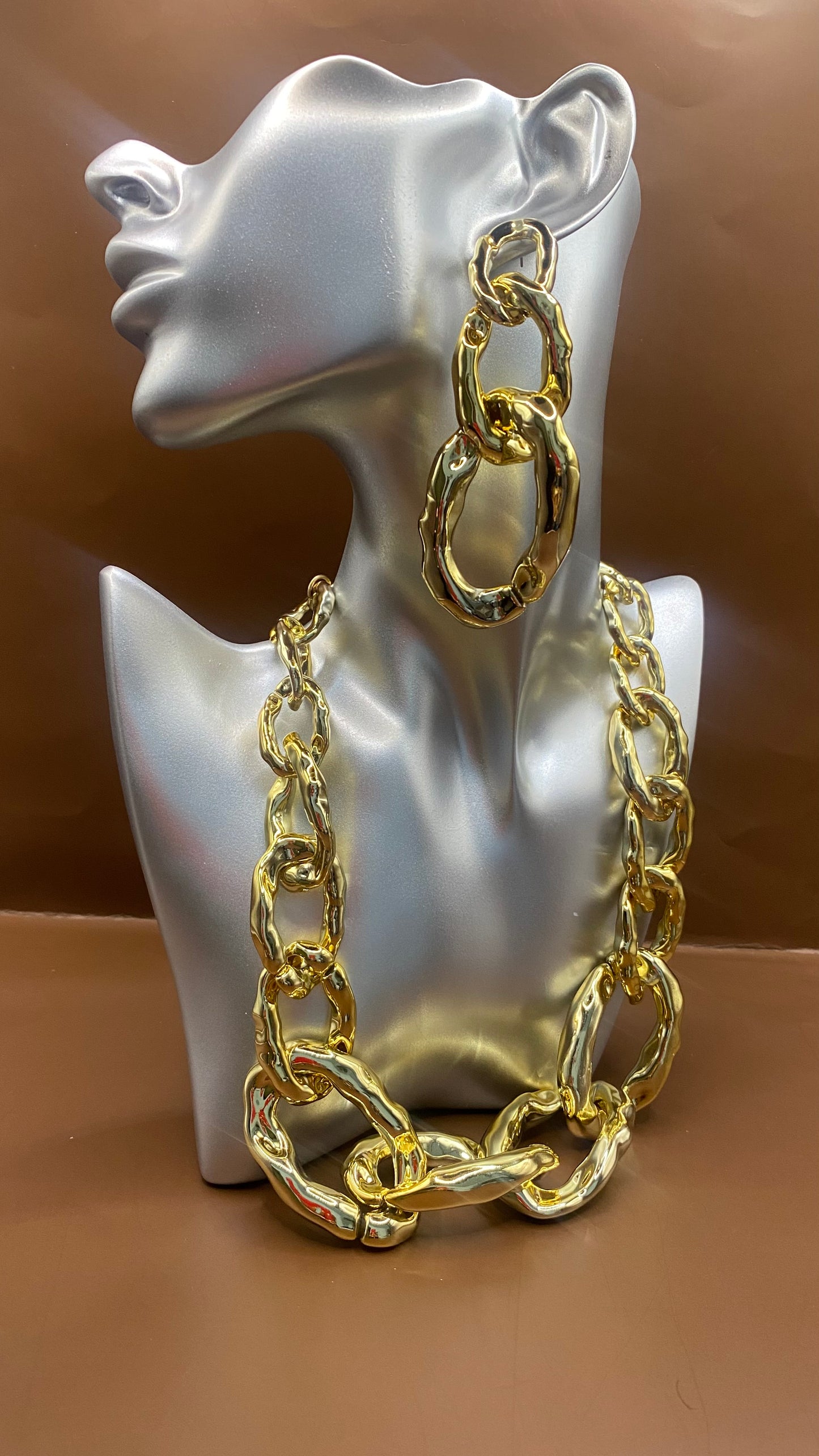 CHAIN OF COMMAMD